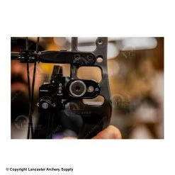 Hamskea Epsilon Arrow Rest (Universal Bracket) -.30-06 Outdoors Shop 1030643 inuse2